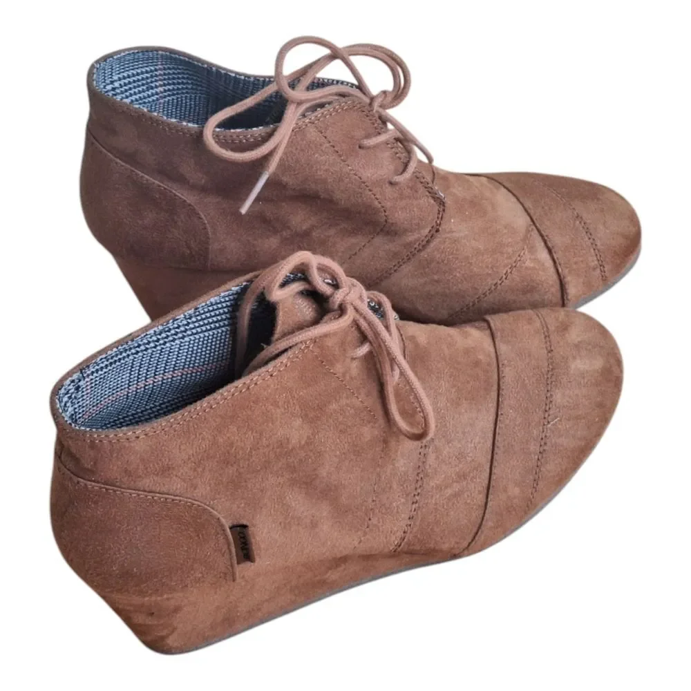 Bongo Josie Lace-Up Desert Wedge Ankle Boots Womans Booties 10M Vegan Suede Rust